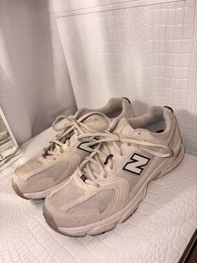 Pre-loved New Balance 530 Moonbeam Sea Salt Sneakers